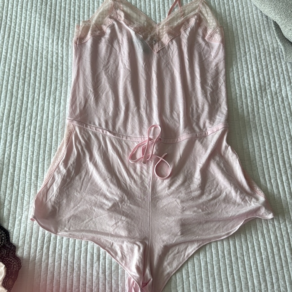 Victoria's secret sexy lace lingerie bundle - Picture 5 of 6